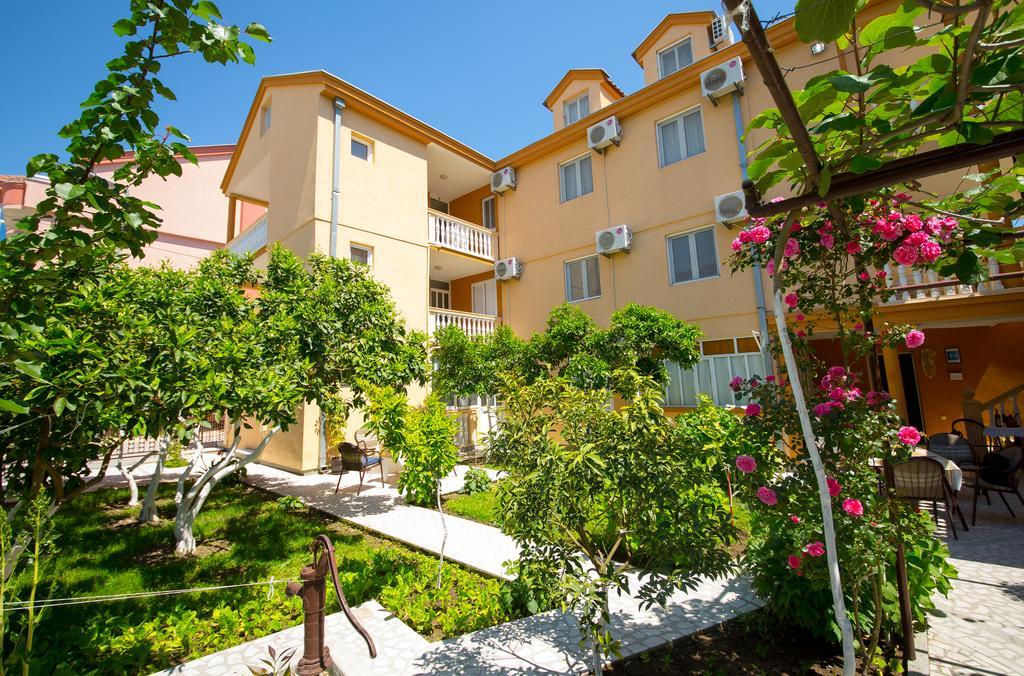 Apartments Dalila Улцин Екстериор снимка