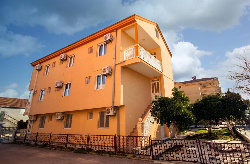 Apartments Dalila Улцин Екстериор снимка