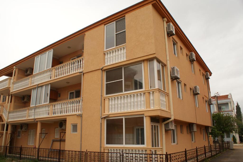 Apartments Dalila Улцин Екстериор снимка