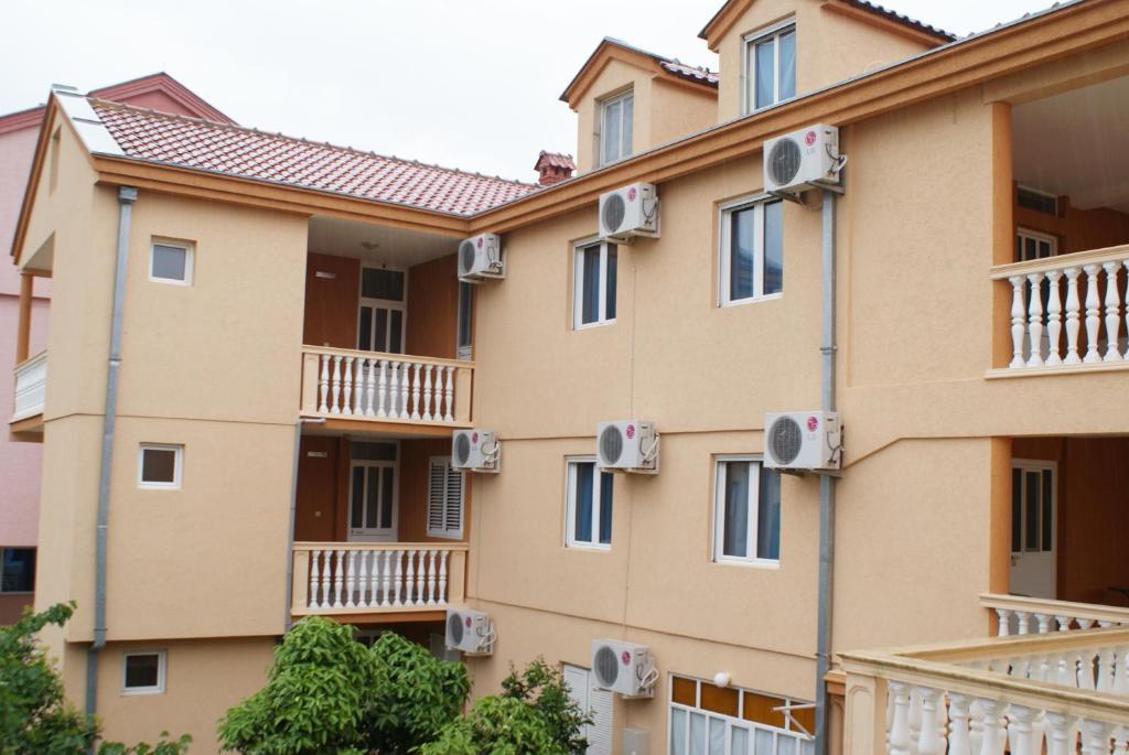 Apartments Dalila Улцин Екстериор снимка